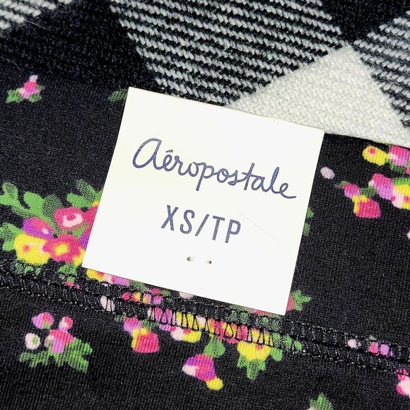 ❄️ XS | Aeropostale | Stretchy & Soft Floral Mini Skirt - Picture 5 of 6